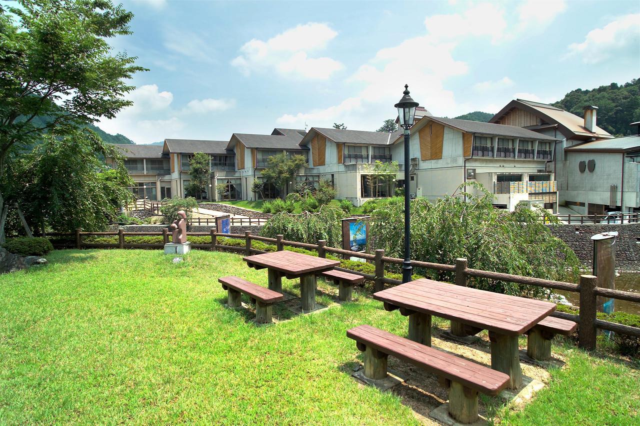 Kamiyama Onsen Hotel Shikinosato & Iyashinoyu Токусіма Екстер'єр фото