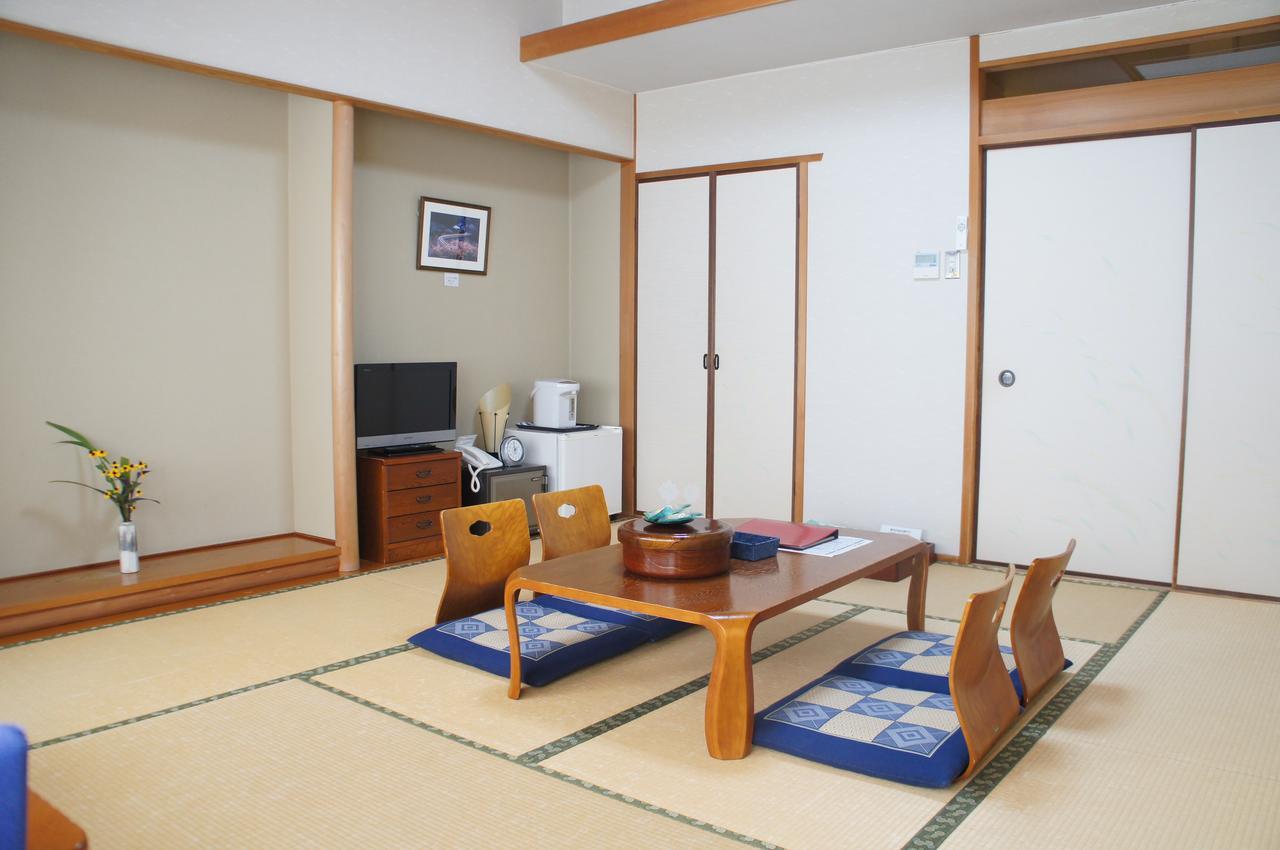 Kamiyama Onsen Hotel Shikinosato & Iyashinoyu Токусіма Екстер'єр фото