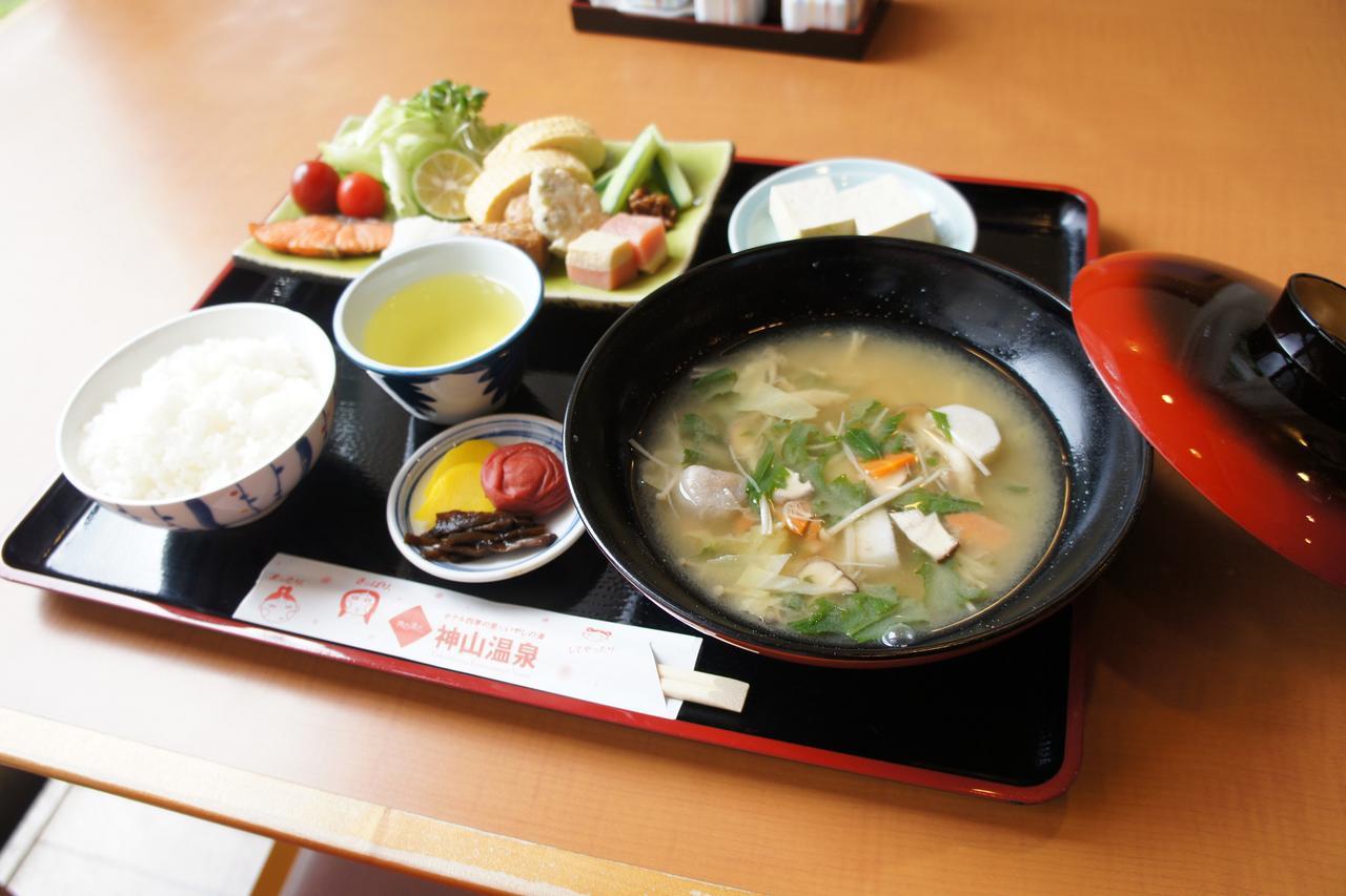 Kamiyama Onsen Hotel Shikinosato & Iyashinoyu Токусіма Екстер'єр фото
